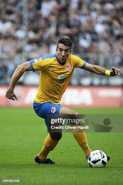 Patrick Schoenfeld of Braunschweig in action during the Second Bundesliga match between FC St. Pauli and Eintracht Braunschweig at Millerntor Stadium...