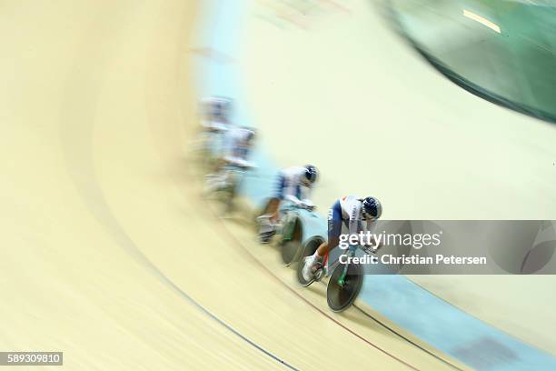 Beatrice Bartelloni, Tatiana Guderzo, Francesca Pattaro and Silvia Valsecchi of Italy compete in the Women's Team Pursuit Final for the 5-6th Place...