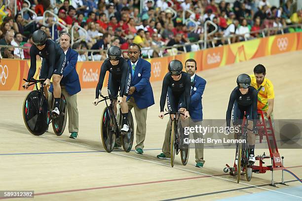 Lauren Ellis, Racquel Sheath, Rushlee Buchanan and Jaime Nielsen of New Zealand prepare to compete in the Women's Team Pursuit Final for the Bronze...