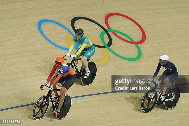 Elis Ligtlee of the Netherlands celebrates winning the gold medal in the during the Women's Keirin Final on Day 8 of the Rio 2016 Olympic Games at...