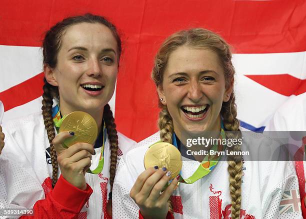 Gold medalists Elinor Barker and Laura Trott of Great Britain pose for photographs after the medal ceremony for the Women's Team Pursuit on Day 8 of...