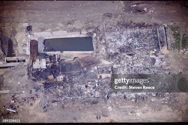 Davidians 138 Waco Siege Photos & High Res Pictures - Getty Images