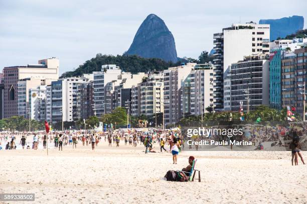 copacabana beach - olimpiadas stock pictures, royalty-free photos & images