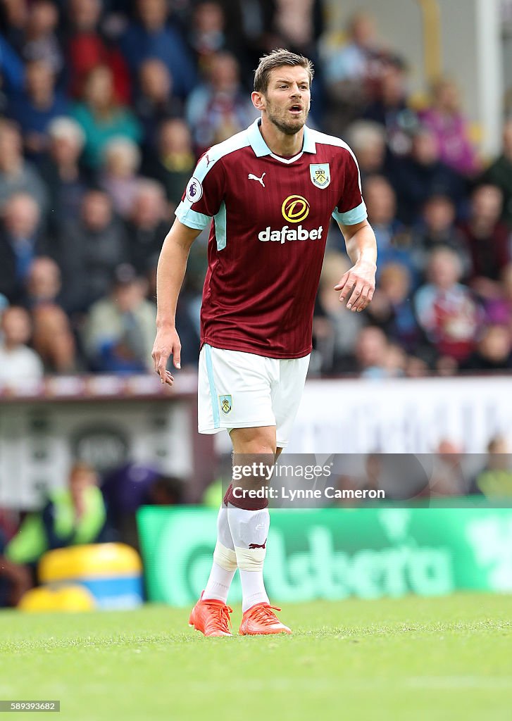 Burnley v Swansea City - Premier League