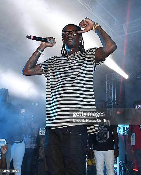 Quan Outfits Rapper 490 Rappers Quan Stock Photos, High-Res Pictures, and Images - Getty Images