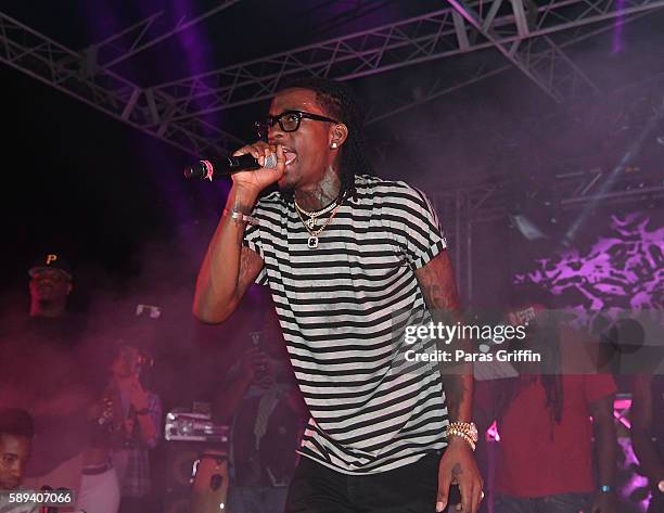 Quan The Rapper 443 Rappers Quan Stock Photos, High-Res Pictures, and Images - Getty Images
