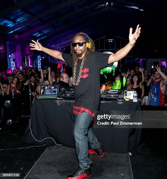 Rapper Lil Jon performs as a DJ at Mount Airy Casino Resort's Get Wet on August 13, 2016 in Mount Pocono, Pennsylvania.