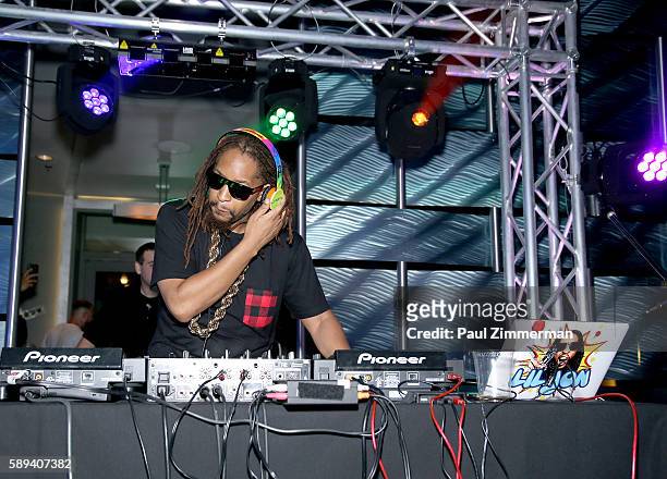 Rapper Lil Jon performs as a DJ at Mount Airy Casino Resort's Get Wet on August 13, 2016 in Mount Pocono, Pennsylvania.