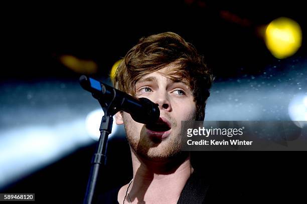 Musician Luke Hemmings of 5 Seconds of Summer performs at the Pandora Summer Crush at L.A. Live on August 13, 2016 in Los Angeles, California.