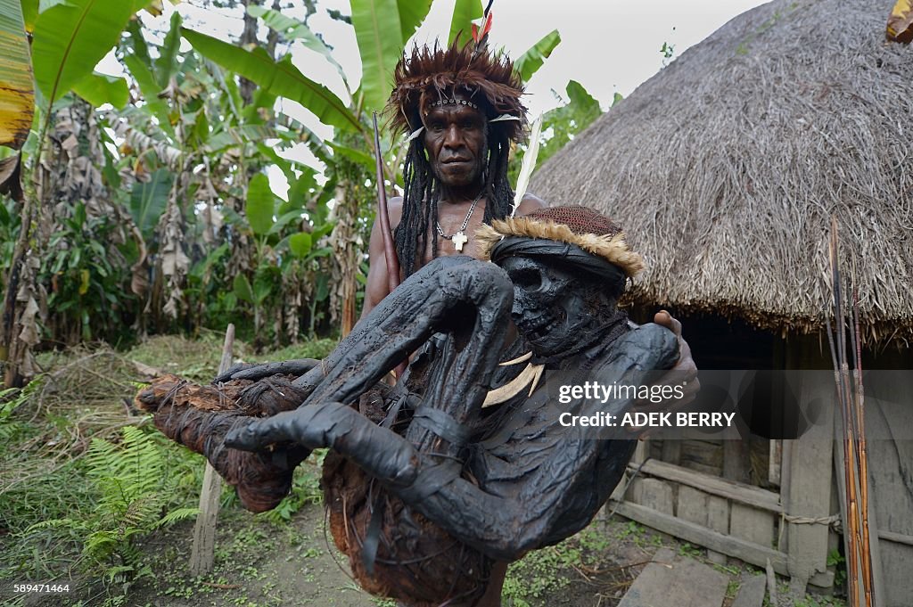INDONESIA-PAPUA-CULTURE-FESTIVAL-MUMMY