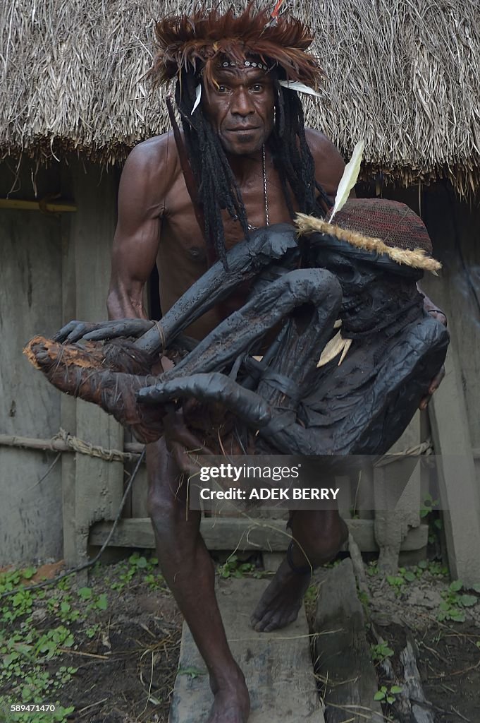 INDONESIA-PAPUA-CULTURE-FESTIVAL-MUMMY