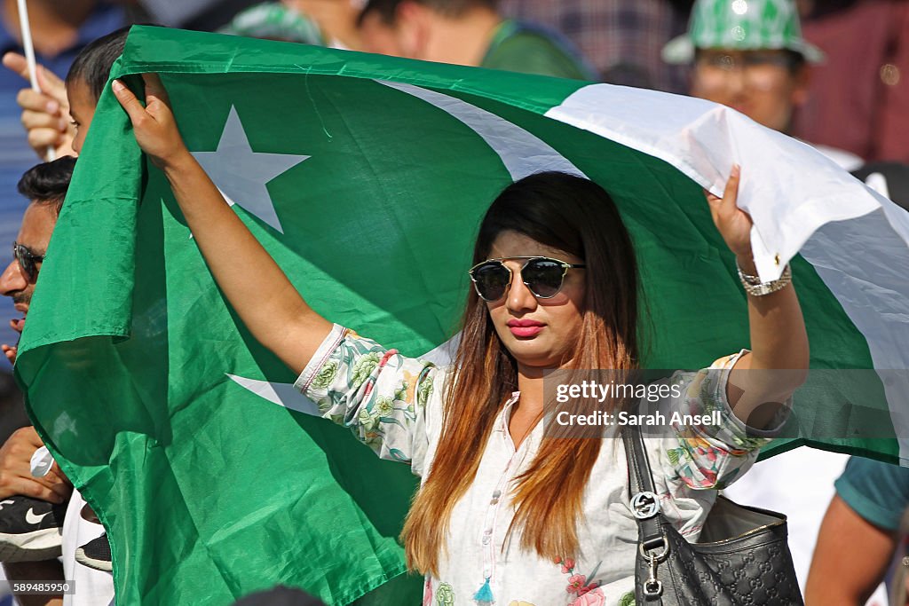 England v Pakistan: 4th Investec Test - Day Four