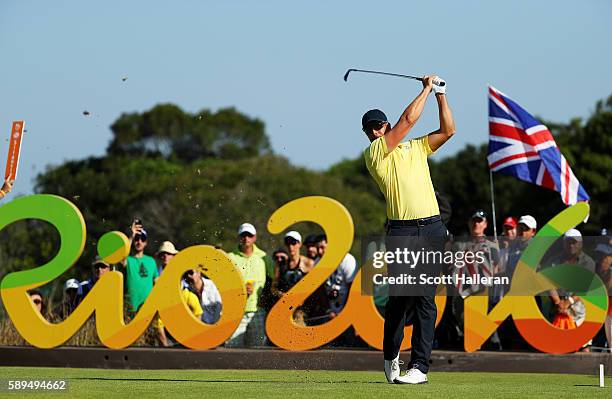 Henrik Stenson of Sweden plays his shot from the 16th tee during the final round of men's golf on Day 9 of the Rio 2016 Olympic Games at the Olympic...