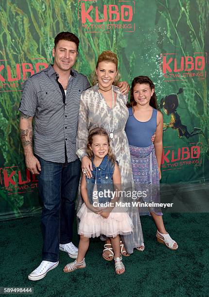 Justin Hodak, actress Jodie Sweetin, daughters Beatrix Carlin Sweetin Coyle and Zoie Laurel May Herpin attend the premiere of Focus Features' "Kubo...