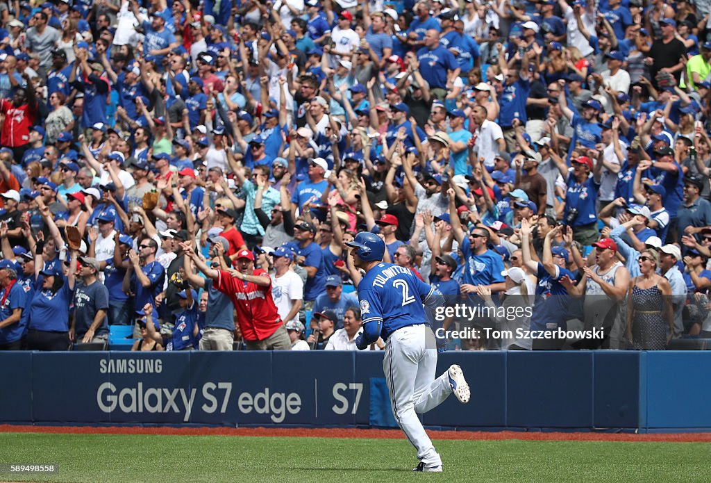 Houston Astros v Toronto Blue Jays