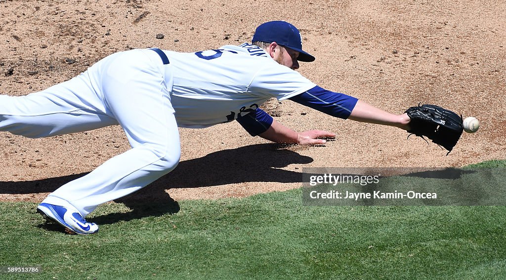 Pittsburgh Pirates v Los Angeles Dodgers