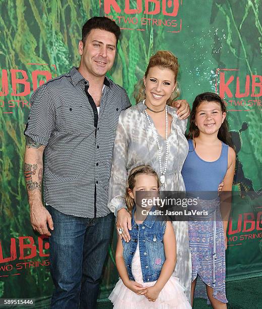 Actress Jodie Sweetin, Justin Hodak and daughters Beatrix Carlin Sweetin Coyle and Zoie Laurel May Herpin attend the premiere of "Kubo and the Two...