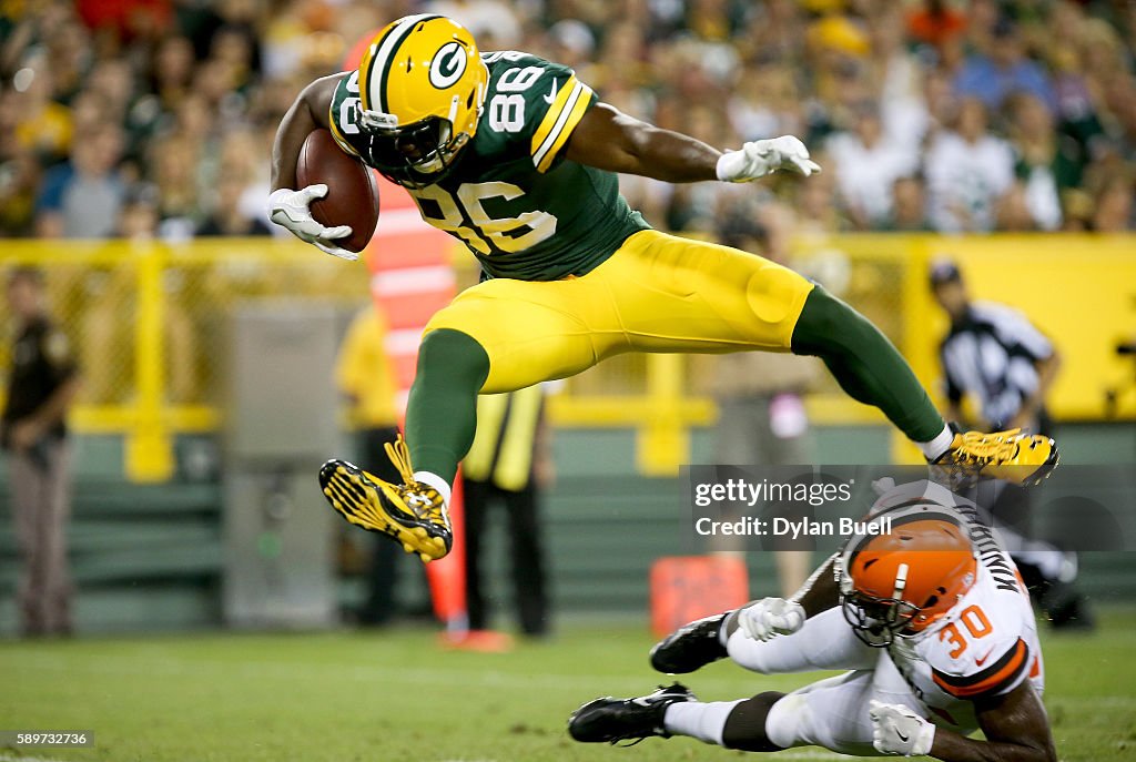 Cleveland Browns v Green Bay Packers