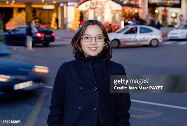 teenager, street portrait - jean marc payet foto e immagini stock