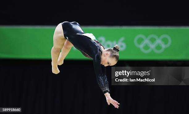 Sanne Wevers of the Netherlands on her way to winning Gold in the Final of The Beam at Rio Olympic Arena on August 15, 2016 in Rio de Janeiro, Brazil.