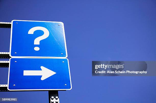 Question Mark Traffic Sign Photos et images de collection - Getty Images