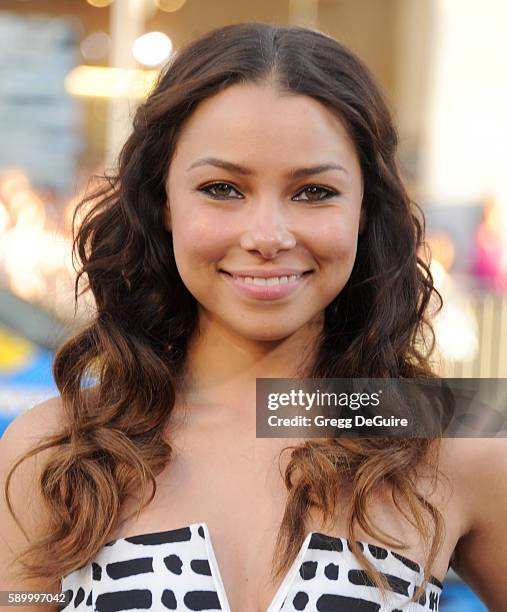 Actress Jessica Parker Kennedy arrives at the premiere of Warner Bros. Pictures' "War Dogs" at TCL Chinese Theatre on August 15, 2016 in Hollywood,...