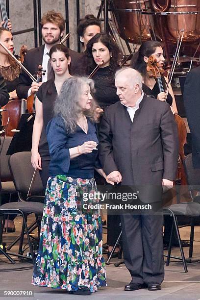 Pianist Martha Argerich, Daniel Barenboim and the West-Eastern Divan Orchestra perform live during a concert at the Waldbuehne on August 13, 2016 in...