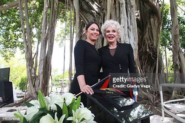 Sharinna Ortiz, daughter of Elin Ortiz and Charytin Goyco, widow of Elin Ortiz attend Elin Ortiz Burial. TV pioneer Elin Ortiz is laid to rest at...