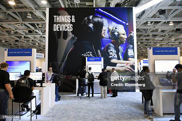 Intel Developer Forum 206 The Real World: San Francisco Stock Photos, High-Res Pictures, and ...