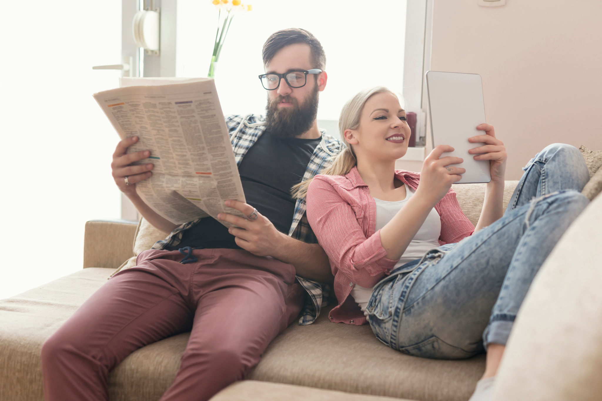 couple reading reviews