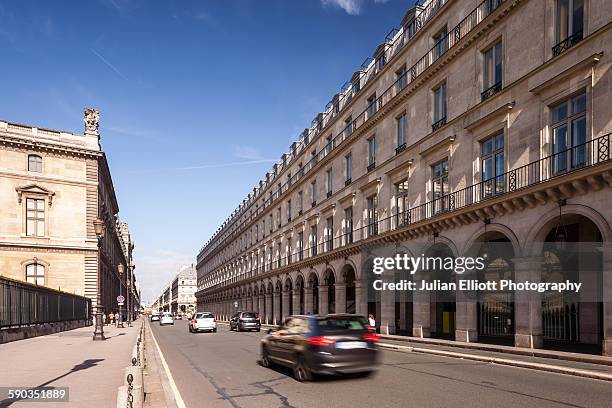 rue de rivoli in paris, france. - rue de rivoli stock-fotos und bilder