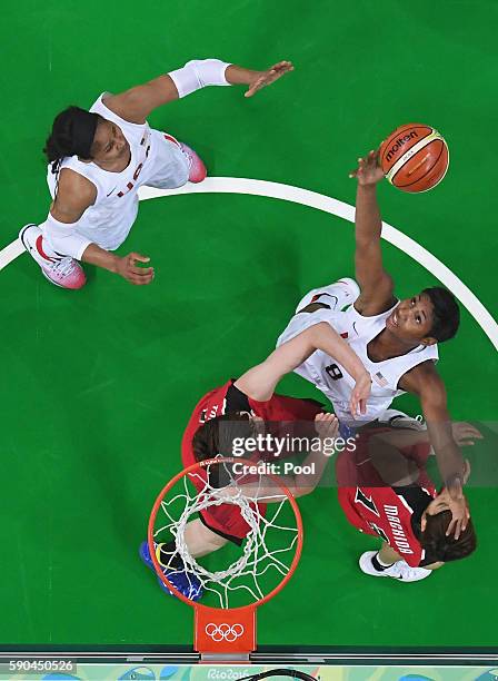 Angel Mccoughtry of United States shoots during the Women's Quarterfinal match against Japan on Day 11 of the Rio 2016 Olympic Games at Carioca Arena...