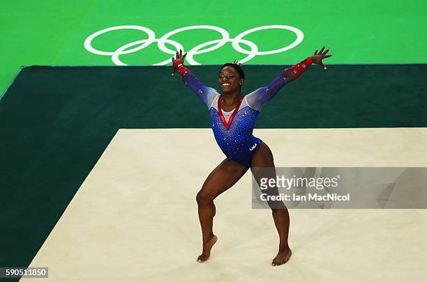 Simone Biles of the United States competes during the Women's Floor Final at Rio Olympic Arena on August 16, 2016 in Rio de Janeiro, Brazil.