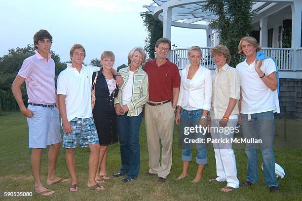 Robert Roe Bob Roe Photos and Premium High Res Pictures - Getty Images