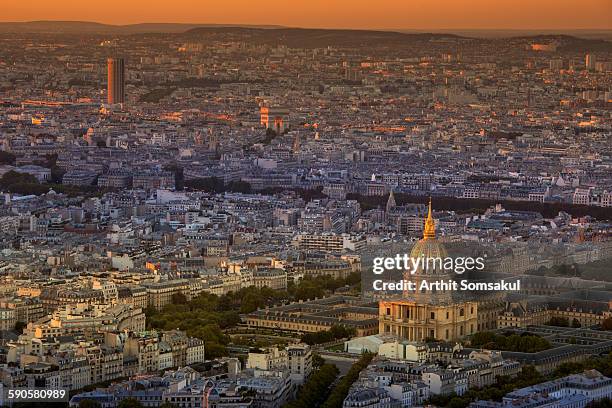 invalides from above - puente de los inválidos fotografías e imágenes de stock
