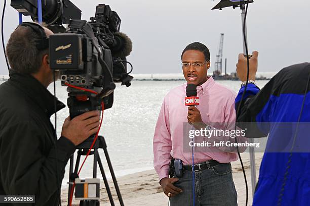 Cnet Reporter Cnn Reporter Photos and Premium High Res Pictures - Getty Images