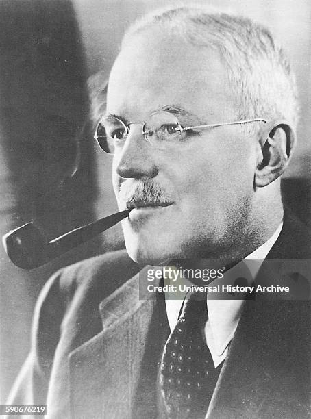 Allen Welsh Dulles . American diplomat and lawyer. Director of Central Intelligence Agency , during the early Cold War. Oversaw Operation PBSUCCESS,...