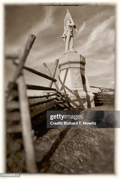 bloody lane at antietam national battlefield - antietam national battlefield stockfoto's en -beelden