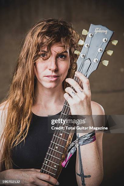 Emma Ruth Rundle Guitars 126 Emma Ruth Rundle Photos & High Res Pictures - Getty Images