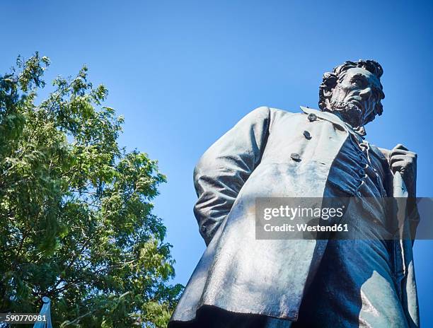 usa, illinois, chicago, lincoln park, statue of abraham lincoln - illinois stock pictures, royalty-free photos & images