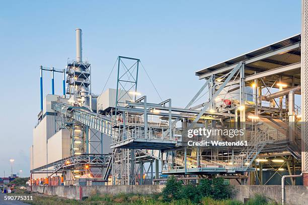 germany, hamburg, sludge incineration plant at harbour district - incinerator fotografías e imágenes de stock