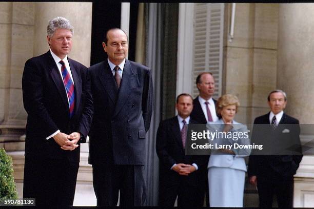 Bill Clinton, Jacques Chirac, Pamela Harriman, Mack McLarty, David Gergen et Warren Christopher.
