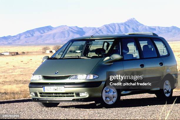 CONSTRUCTION OF THE NEW RENAULT ESPACE AT MATRA