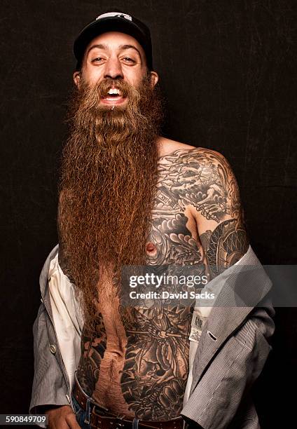 professional beard competitor - largo longitud fotografías e imágenes de stock