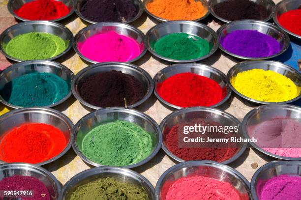 colored powders - farbpulver stock-fotos und bilder