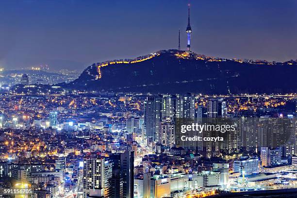 downtown cityscape of seoul - peacock theater los angeles photos et images de collection