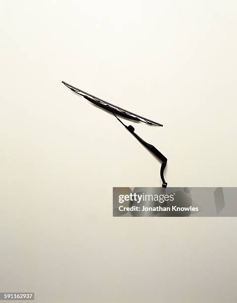 car windscreen wiper - ruitenwisser stockfoto's en -beelden