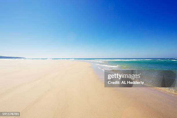 perran and perranporth beach - water's edge ストックフォトと画像