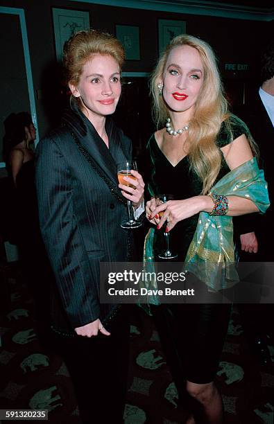 American actress Julia Roberts with fashion model Jerry Hall at a party after the London premiere of the film 'Steel Magnolias', UK, 7th February...