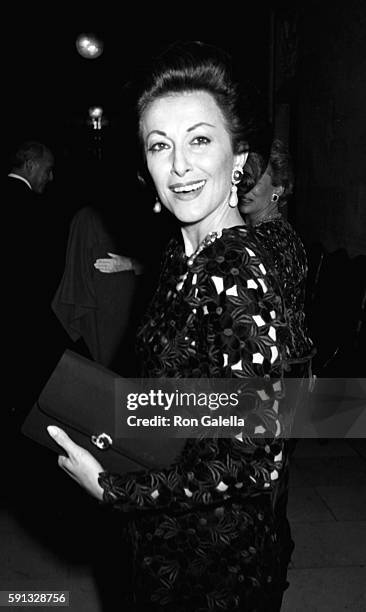 Mercedes Kellogg attends A Decade of Literary Lions Benefit Gala on November 8, 1990 at the New York Public Library in New York City.